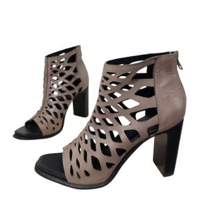 M4DE Chic Cutout Heeled Sandals Sz 8 Taupe Heel Open Toe Ankle Bootie